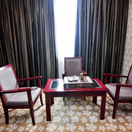 Ximala Business Hotel - Jia He Branch Гуанджоу Екстериор снимка